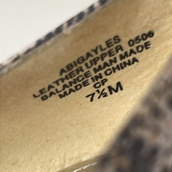 Nine West Abigayles Leather Snakeskin Print Gray, Gold Ivory Pumps Size 7.5 - Picture 8 of 10